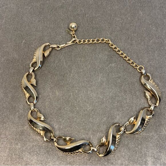 Tara vintage gold tone choker necklace - Picture 1 of 7